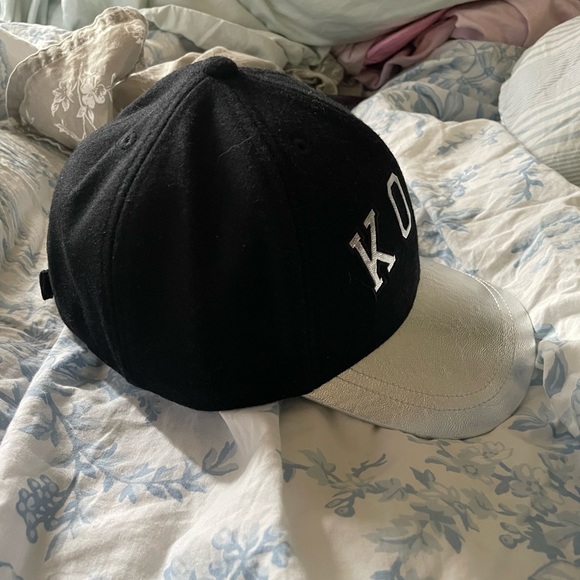 MICHAEL KORS BASEBALL CAP NWT - Picture 7 of 7